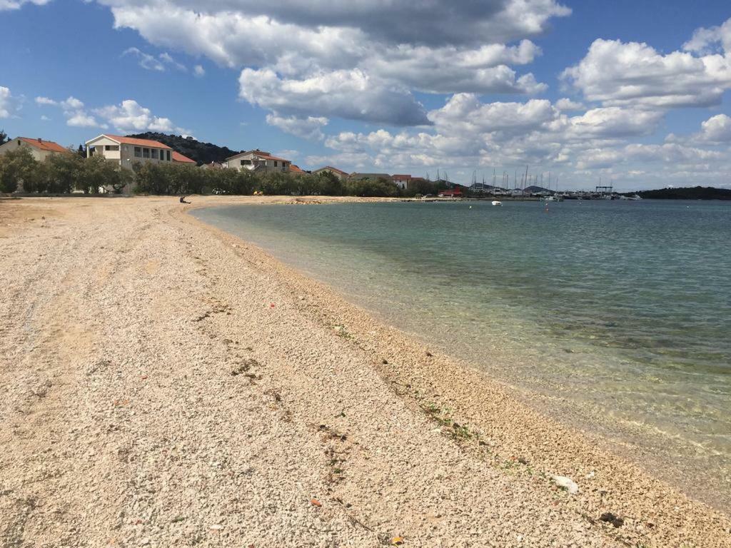 Beach Apartment Kate With Sea View, Balcony And Parking, Murter, Dalmatia Экстерьер фото