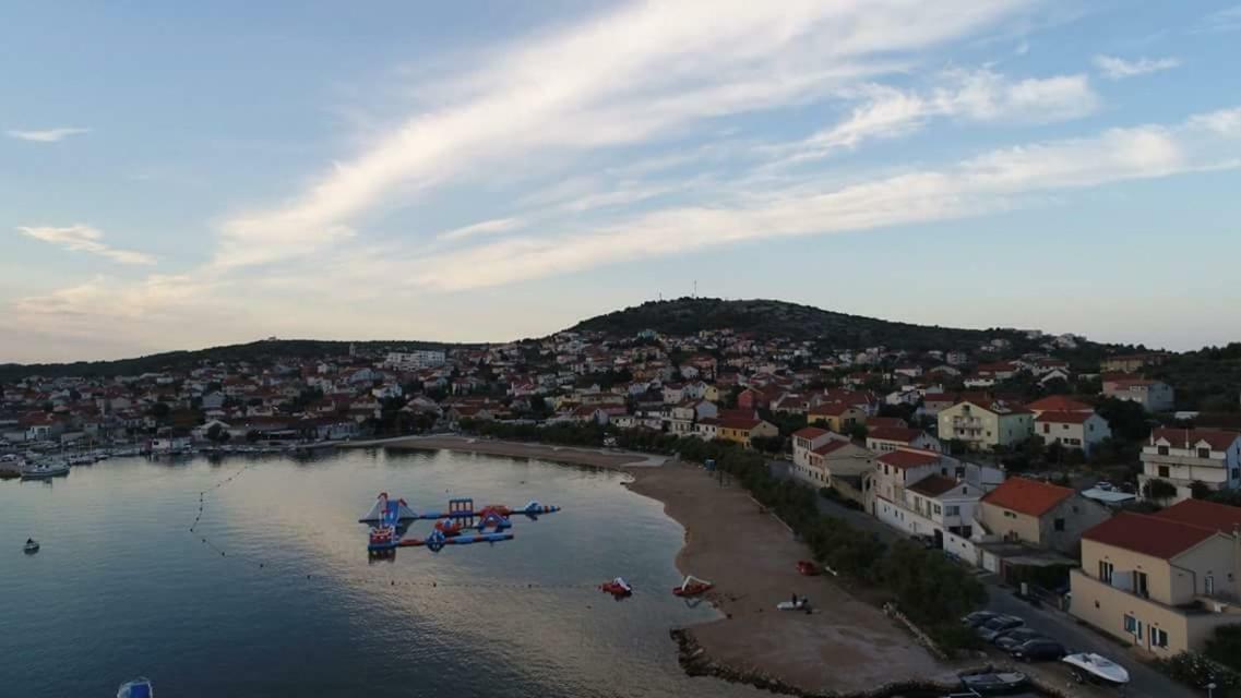Beach Apartment Kate With Sea View, Balcony And Parking, Murter, Dalmatia Экстерьер фото